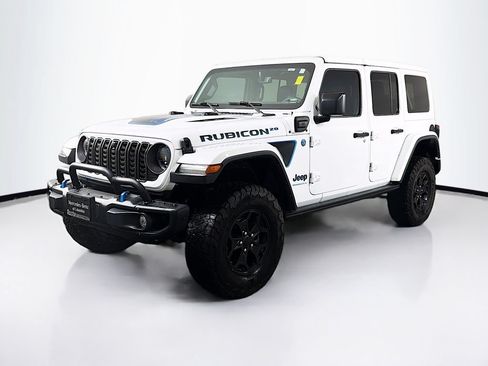 Used 2023 Jeep Wrangler Unlimited Rubicon 4xe AWD/4WD image 3