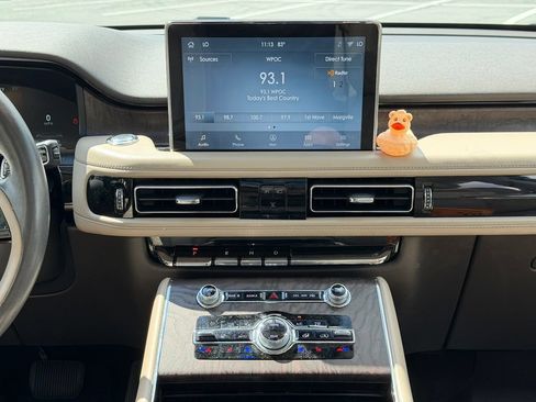 Used 2020 Lincoln Aviator Reserve w/ Equipment Group 201A AWD/4WD image 12
