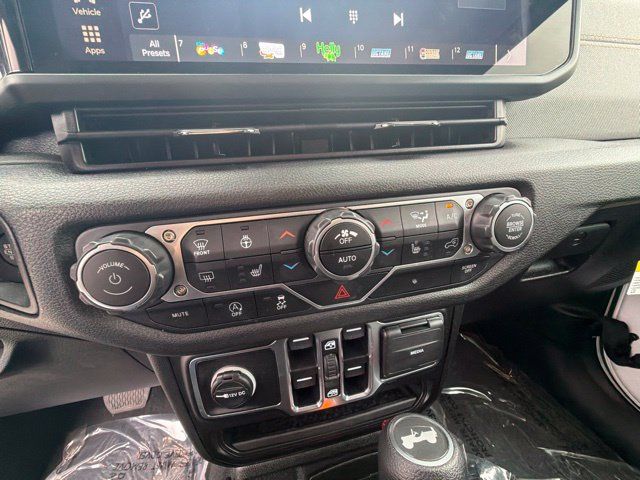Certified 2025 Jeep Wrangler Unlimited Sport AWD/4WD image 23