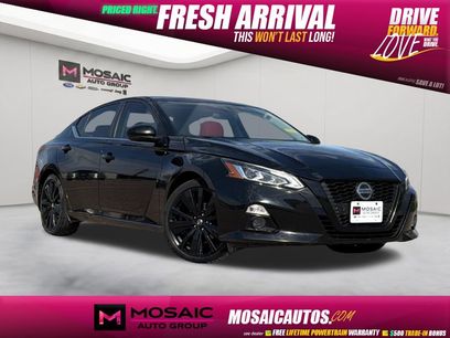 Used 2022 Nissan Altima 2.5 SR w/ Midnight Edition Package