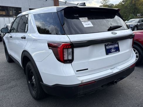 New 2025 Ford Explorer Base image 4