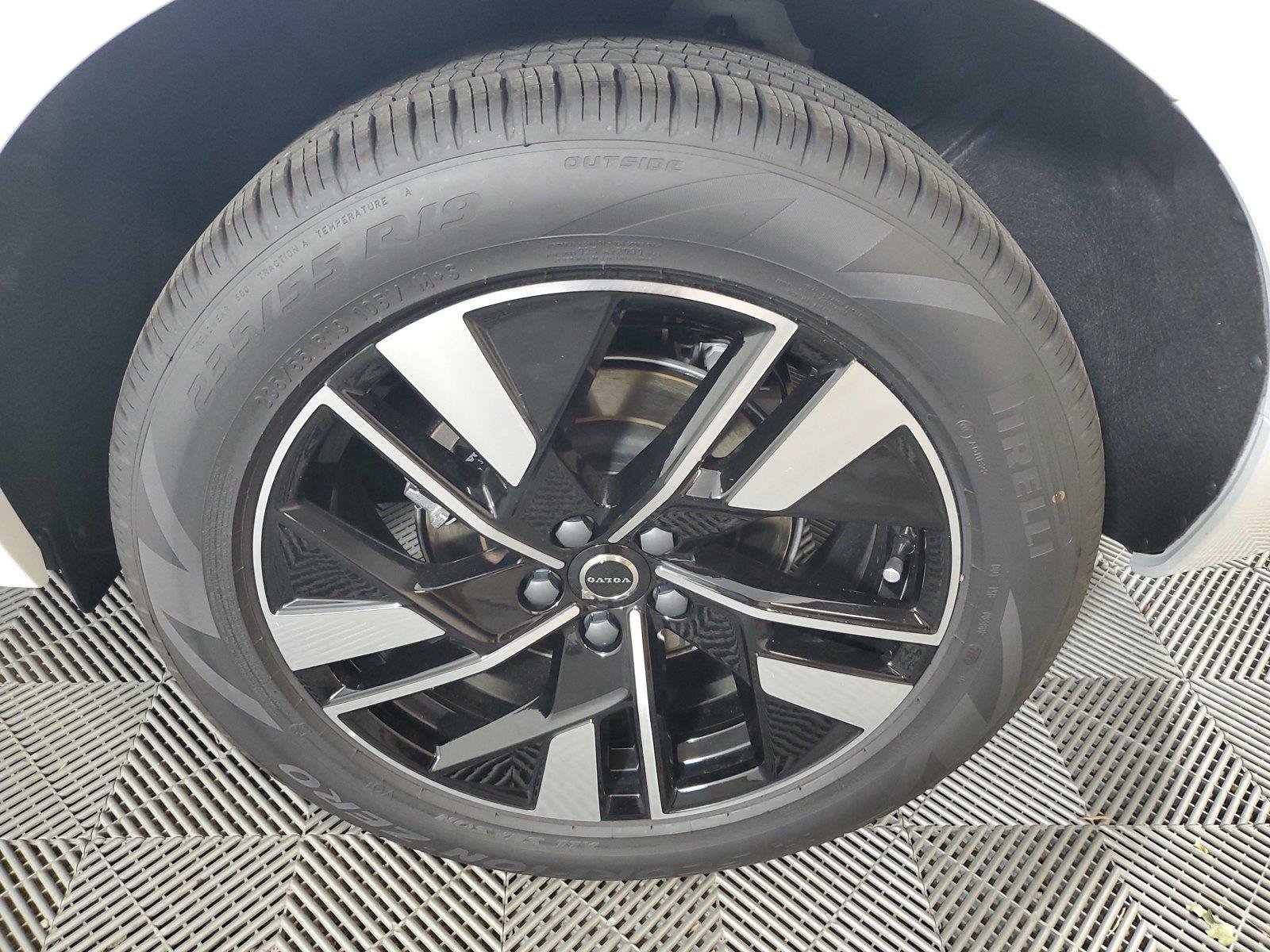 New 2027 Volvo XC60 B5 Core AWD/4WD image 11
