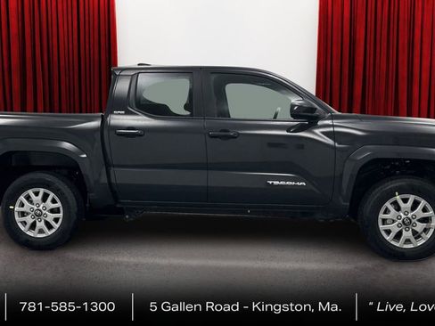 New 2026 Toyota Tacoma SR5 image 4