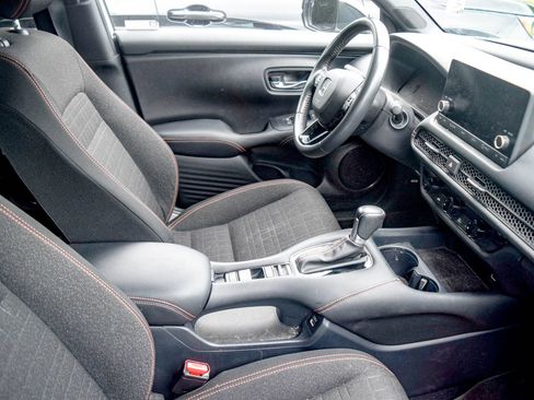 Used 2023 Honda HR-V Sport image 8