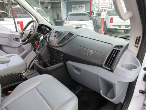 Used 2019 Ford Transit 250 138 RWD image 10