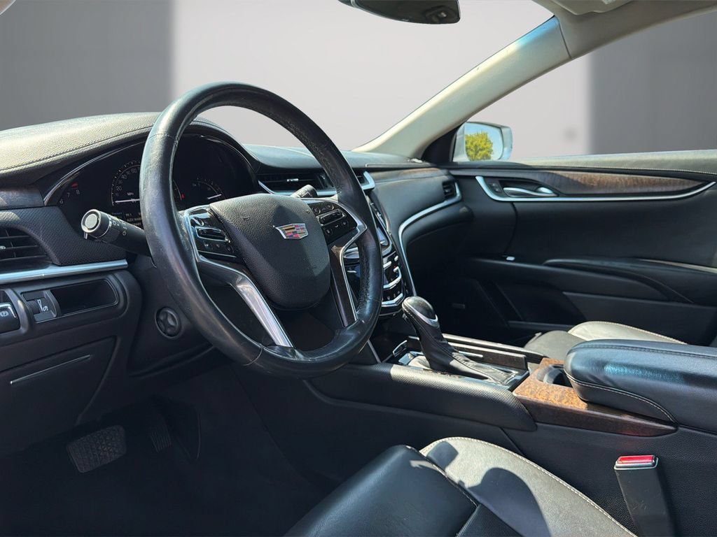 Certified 2018 Cadillac XTS Luxury FWD image 12