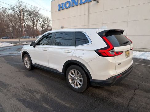 Used 2023 Honda CR-V EX image 8