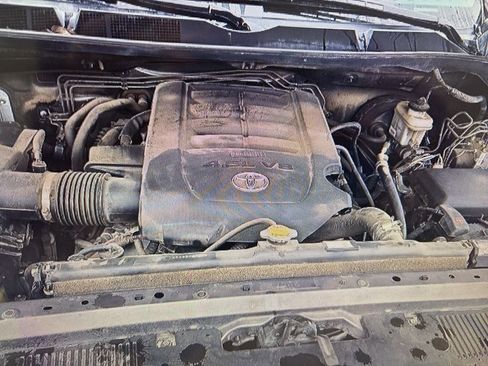 Used 2016 Toyota Tundra SR5 w/ SR5 Upgrade Package image 14