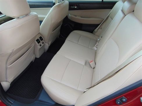 Used 2016 Subaru Outback 2.5i Limited image 21