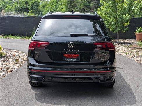 Certified 2024 Volkswagen Tiguan SE R-Line AWD/4WD image 4