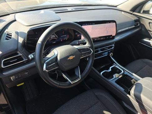 Certified 2024 Chevrolet Traverse LT image 9