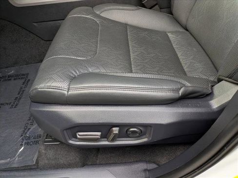 Used 2022 Toyota Tundra Limited image 11