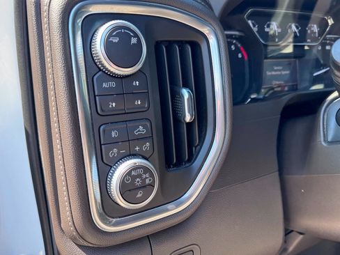 Used 2019 GMC Sierra 1500 SLT w/ SLT Premium Package AWD/4WD image 31