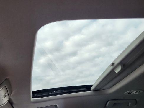 Used 2021 Buick Enclave Avenir w/ Avenir Technology Package image 26