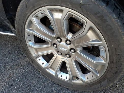 Used 2017 Chevrolet Tahoe Premier image 3