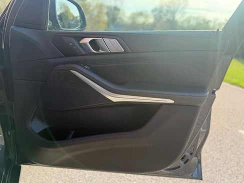 Used 2021 BMW X7 xDrive40i w/ Cold Weather Package image 42