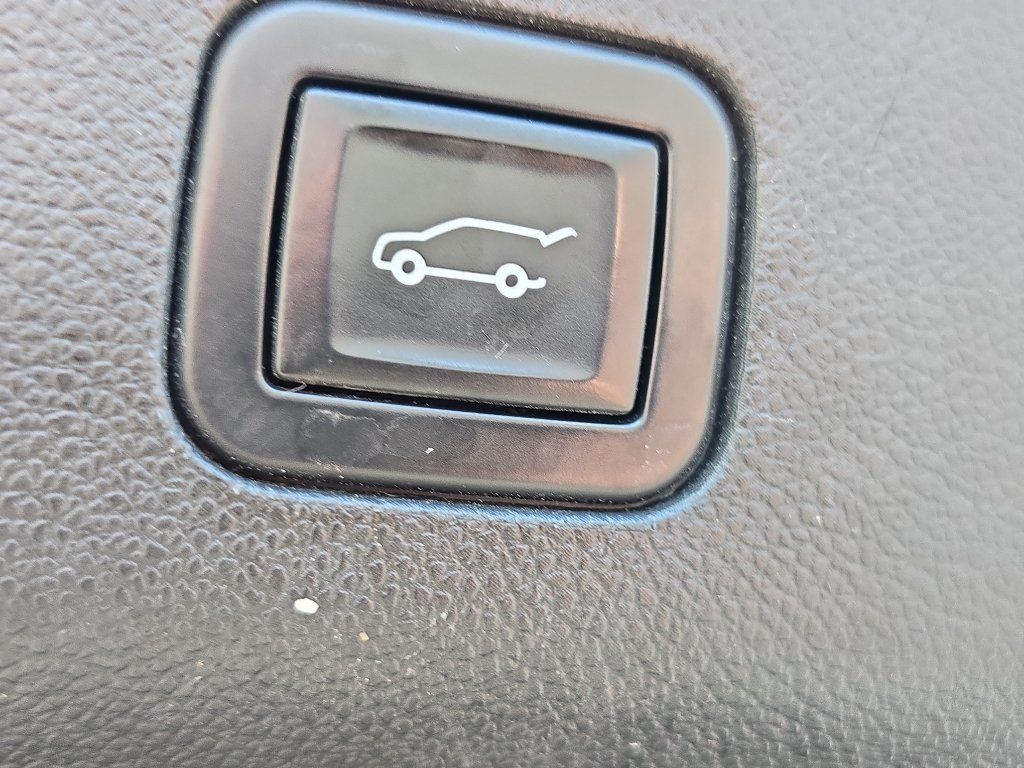 Used 2021 Chevrolet Tahoe LT AWD/4WD image 11