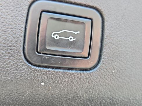 Used 2021 Chevrolet Tahoe LT AWD/4WD image 11