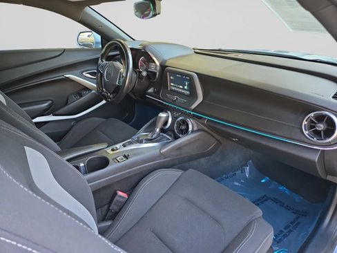 Used 2017 Chevrolet Camaro LT RWD image 35