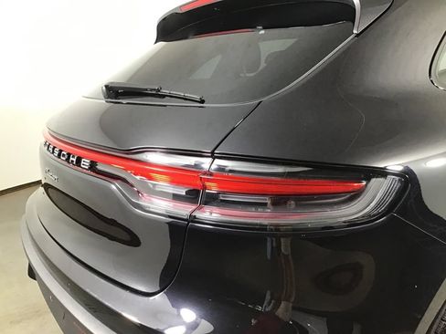 Certified 2026 Porsche Macan AWD/4WD image 16