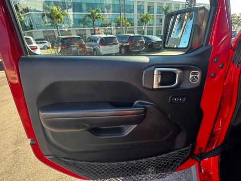 Used 2019 Jeep Wrangler Unlimited Rubicon image 9