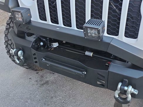 Certified 2020 Jeep Gladiator Sport w/ Quick Order Package 24S image 28