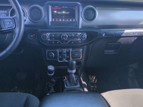 Used 2023 Jeep Wrangler Unlimited Sport AWD/4WD image 11