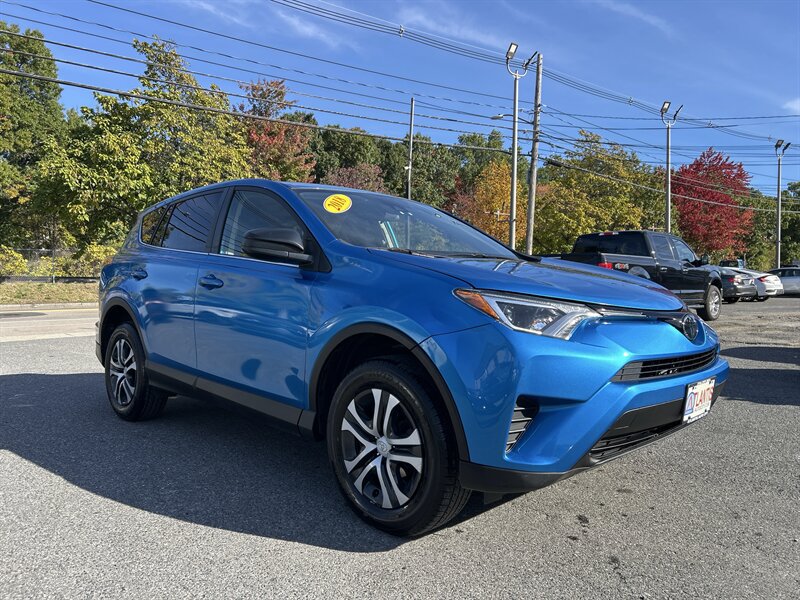 Used 2018 Toyota RAV4 LE w/ All Weather Liner Package AWD/4WD image 3