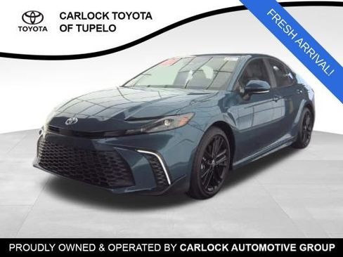 Used 2026 Toyota Camry SE w/ Convenience Package image 1