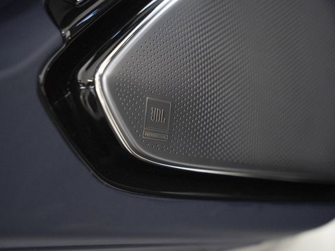 Used 2025 Ferrari Roma Spider image 23