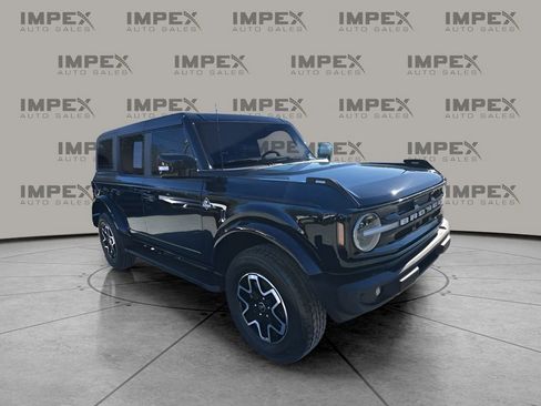 Used 2024 Ford Bronco Outer Banks image 7