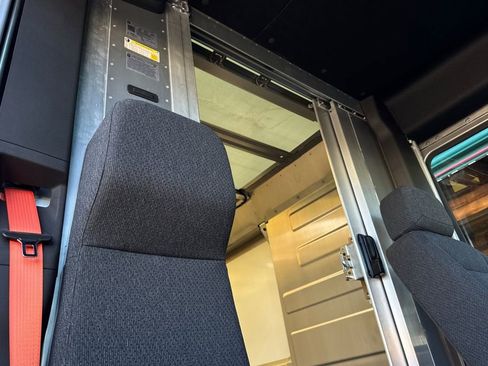 Used 2023 Chevrolet Brightdrop 600 w/ Active Safety Package 2 image 17