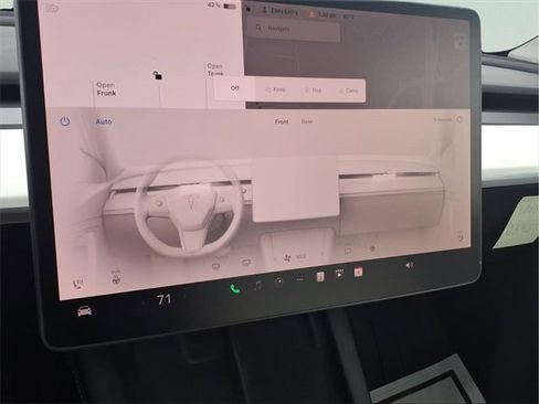 Used 2021 Tesla Model Y Long Range image 10