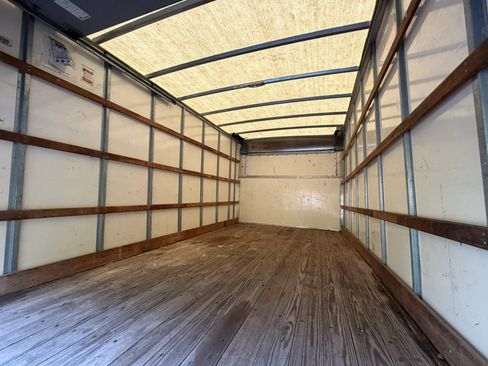 Used 2016 Ford E-350 and Econoline 350 Super Duty RWD image 8