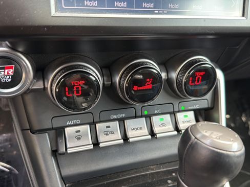 Used 2022 Toyota GR86 RWD image 19