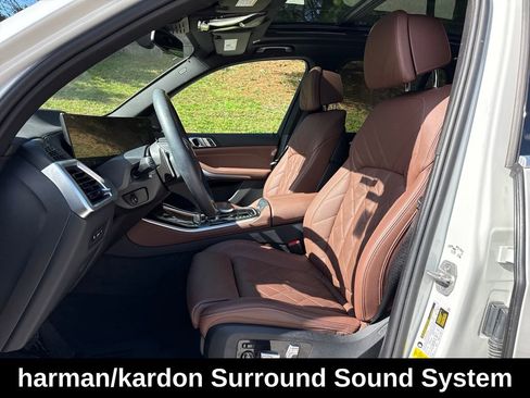 Used 2024 BMW X5 xDrive40i w/ Premium Package image 12