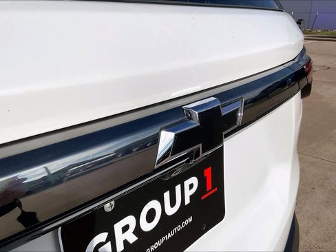 Used 2022 Chevrolet Traverse RS image 29