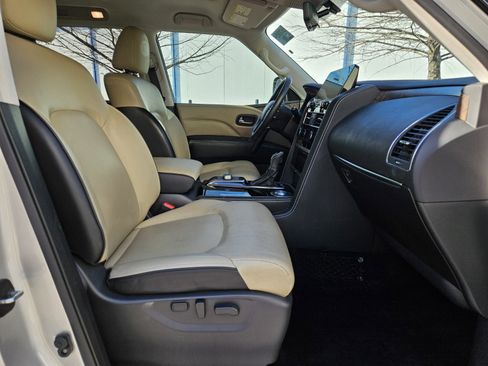 Used 2023 INFINITI QX80 Premium Select w/ All-Season Package image 11