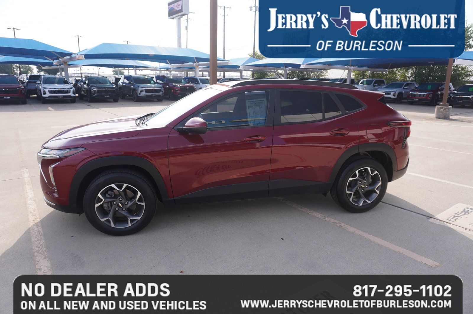 Used 2024 Chevrolet Trax LT w/ Sunroof Package FWD image 5