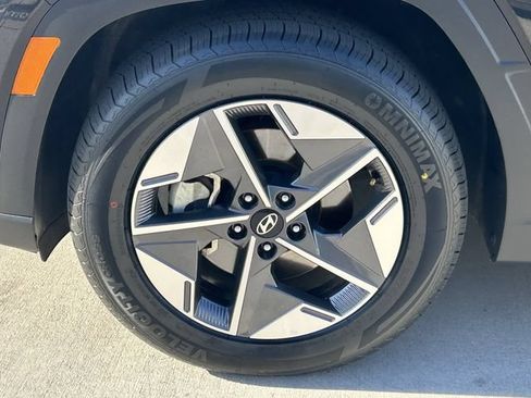 Used 2025 Hyundai Tucson SEL FWD image 10