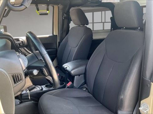 Used 2018 Jeep Wrangler Sport AWD/4WD image 19