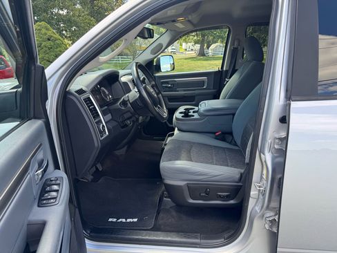 Used 2017 RAM 3500 Big Horn image 9