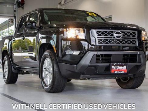 Used 2023 Nissan Frontier SV w/ SV Convenience Package image 2