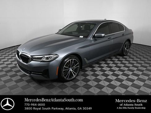 Used 2022 BMW 540i w/ Premium Package image 1