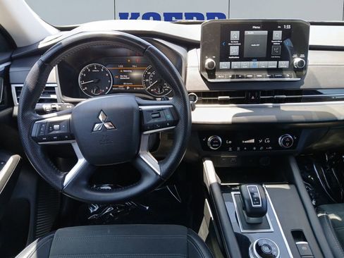 Used 2024 Mitsubishi Outlander SE FWD image 10