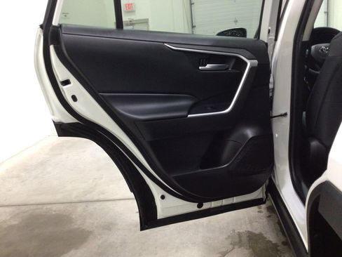 Used 2023 Toyota RAV4 XLE AWD/4WD image 19