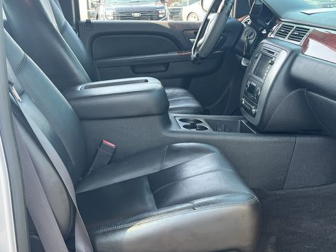 Used 2011 GMC Sierra 2500 SLT w/ SLT Convenience Package AWD/4WD image 31