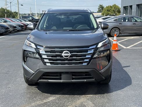 Certified 2026 Nissan Rogue SV w/ SV Premium Package FWD image 12