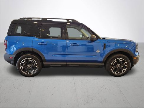 Used 2025 Ford Bronco Sport Outer Banks w/ Outer Banks Tech Package+ AWD/4WD image 6