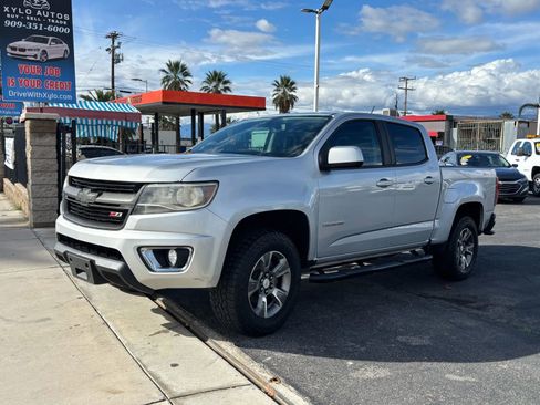 Used 2017 Chevrolet Colorado Z71 image 2